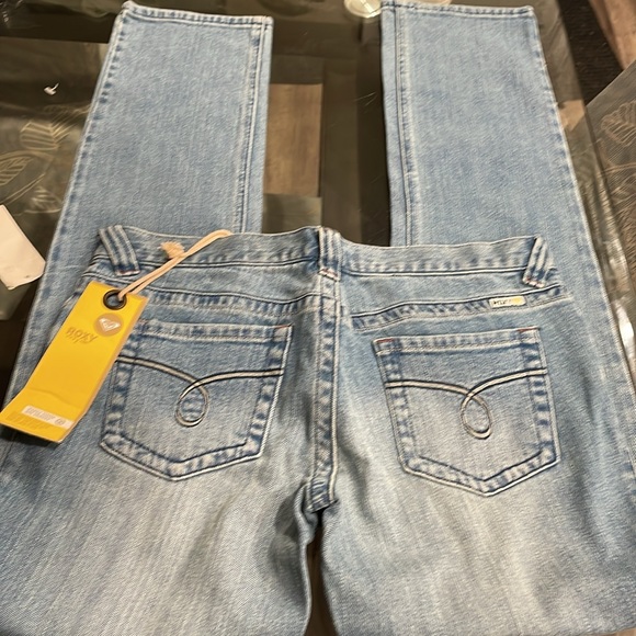 NWT ROXY JEANS WOMAN/ JUNIOR SIZE - Picture 6 of 6